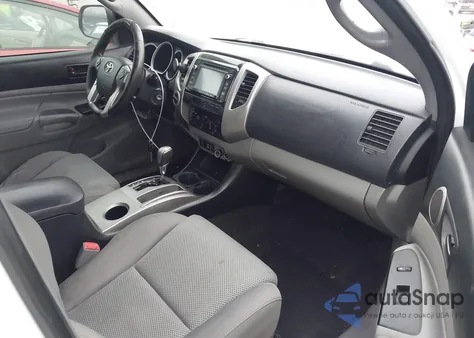 2014 Toyota Tacoma Base V6 z USA, uszkodzony, nr VIN 3TMMU4FN0EM068450